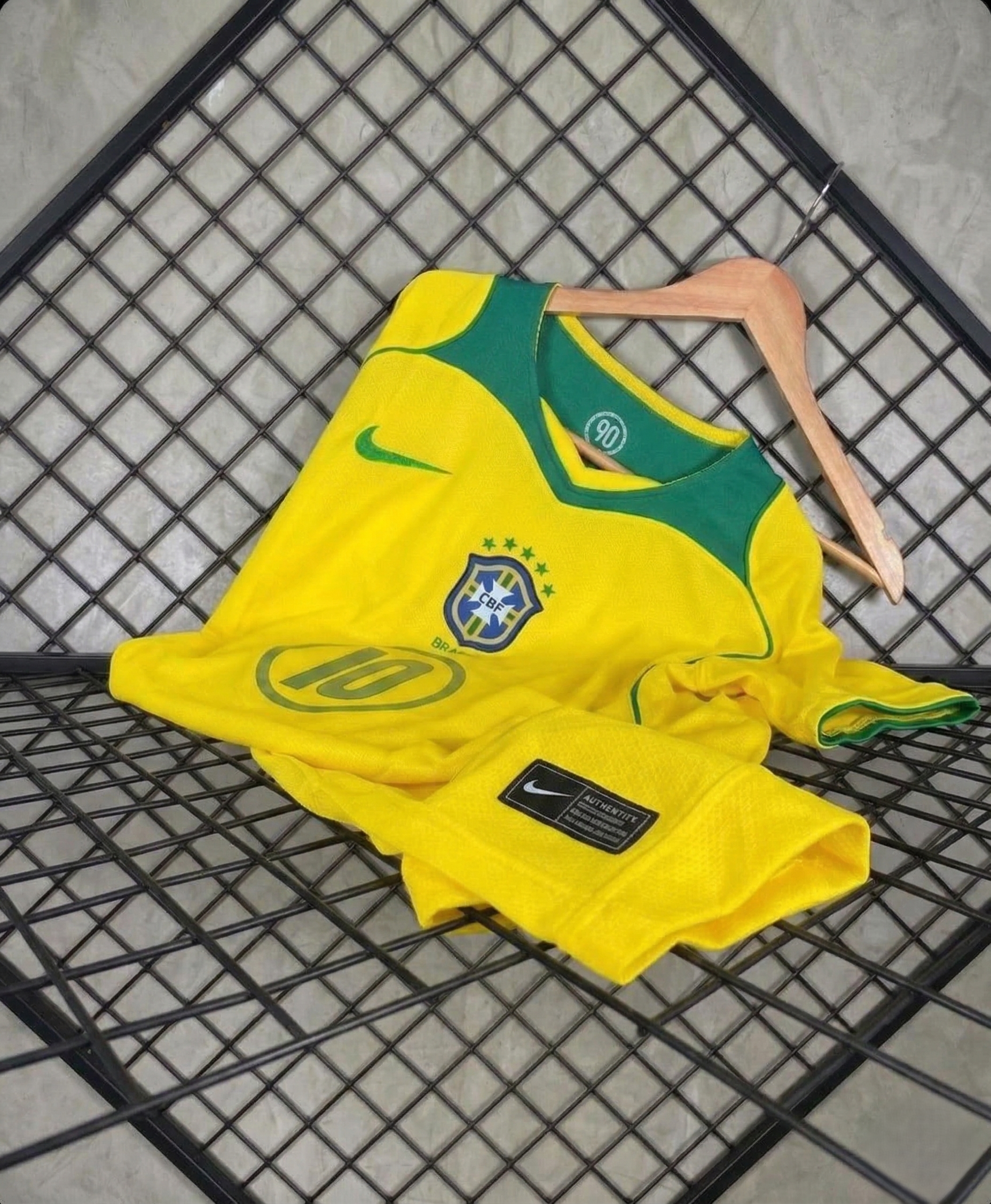 Camiseta Seleção Brasileira - Retro