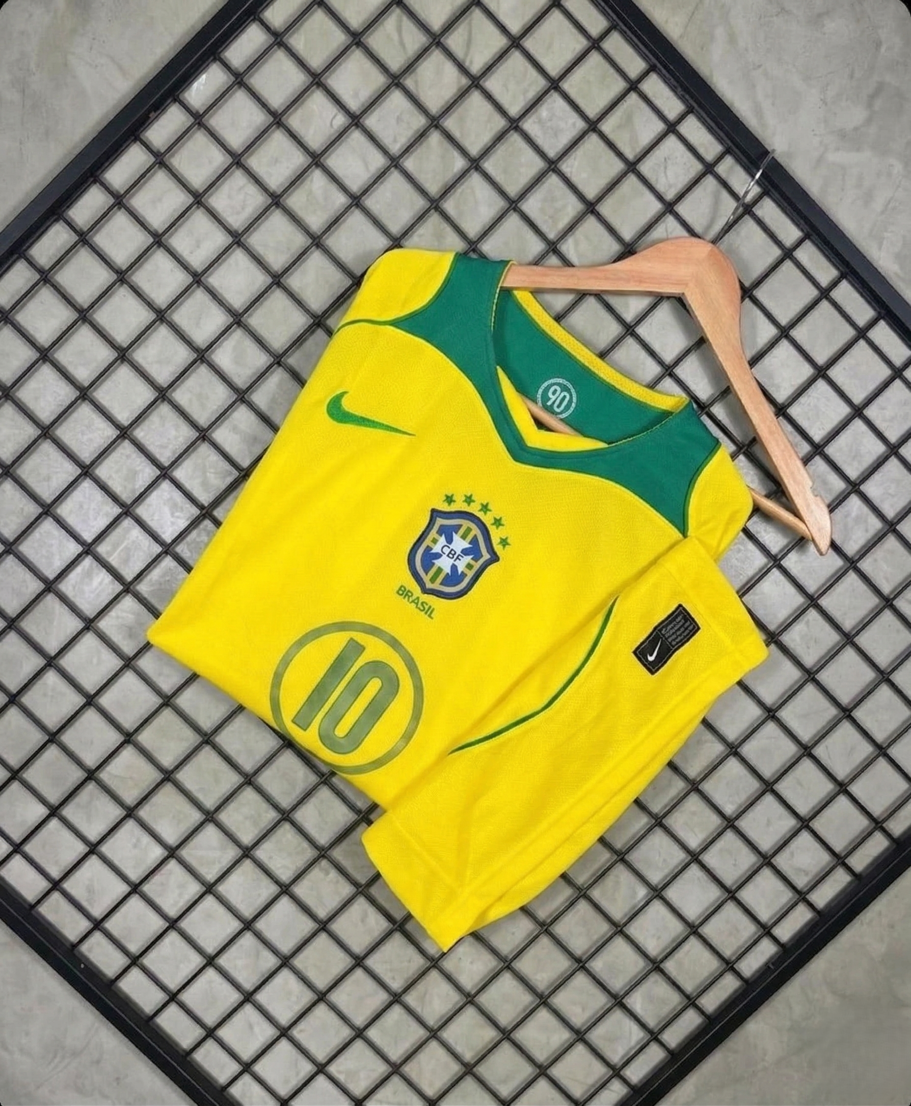 Camiseta Seleção Brasileira - Retro