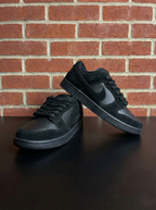 Nike Dunk Low "Black Fosco"