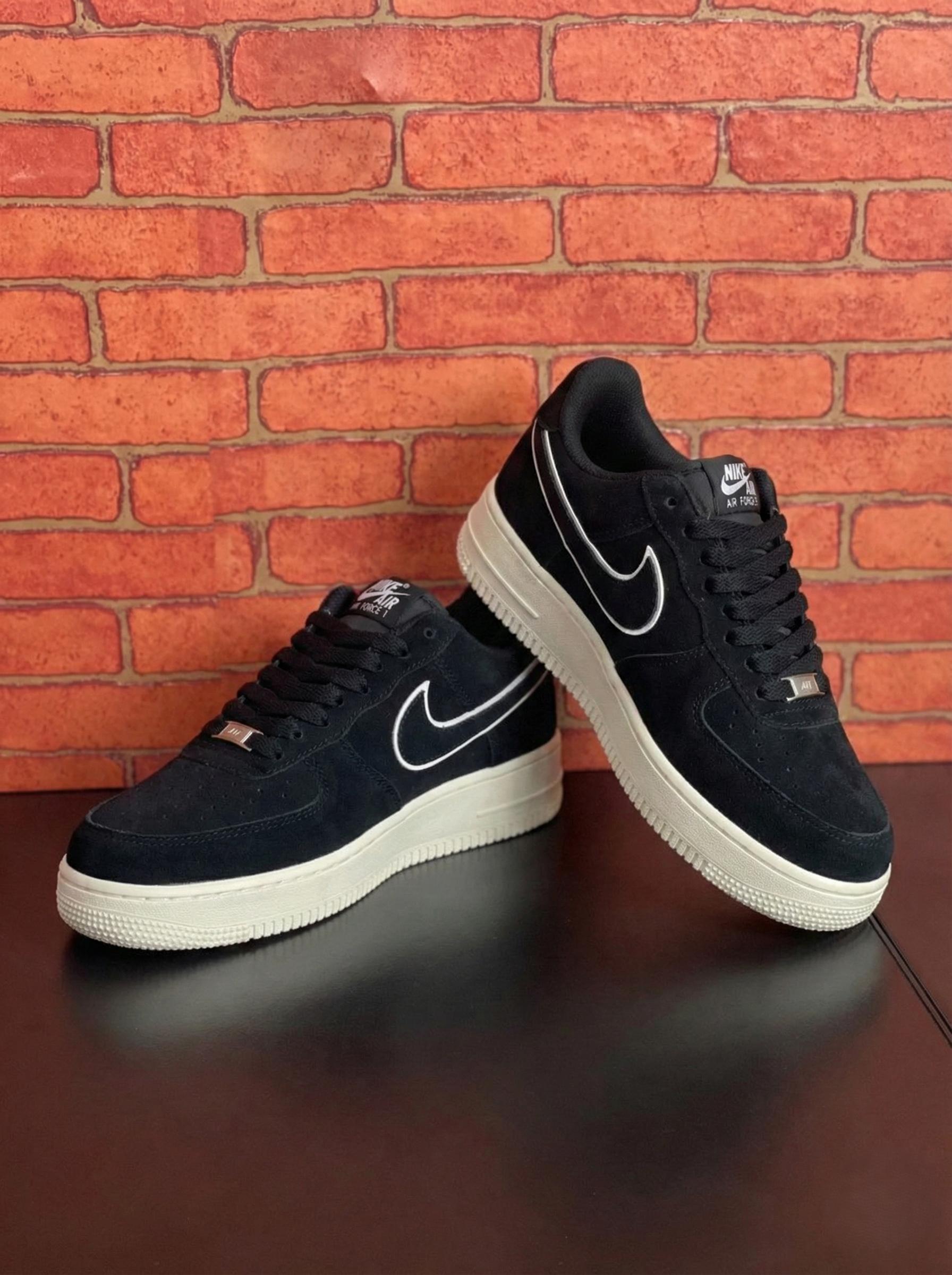 Air Force 1 Low '07 LV8 "Black Sail"