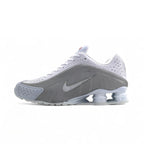 Nike Shox R4