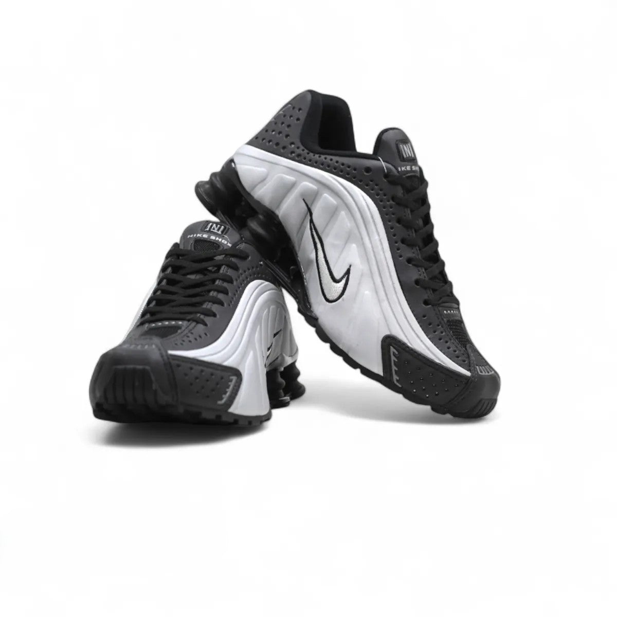 Nike Shox R4