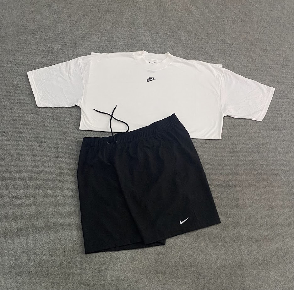 Conjunto NIKE Camiseta BRANCA + SHORTS Preto